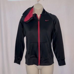 #254✅ Nike jacket (Host Pick on 1/3/23)